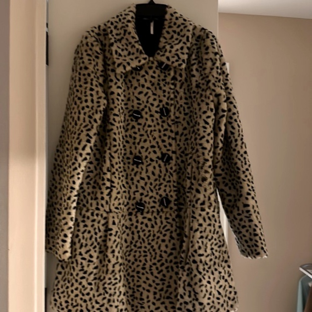 Free people fun and flirty leopard print coat